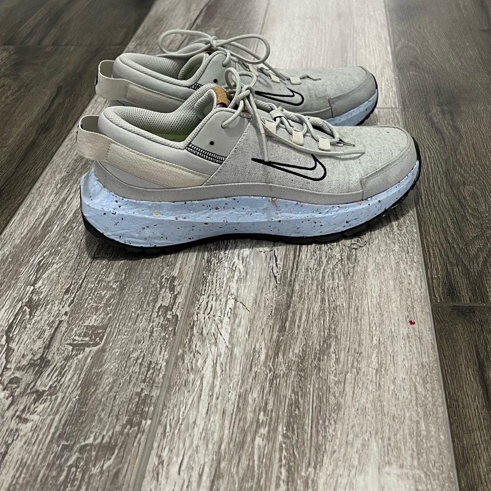 Nike Crater Remixa Women's Shoe	
Excellent condition size 8.5 W